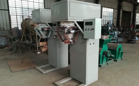 肥料自動(dòng)包裝機(jī)